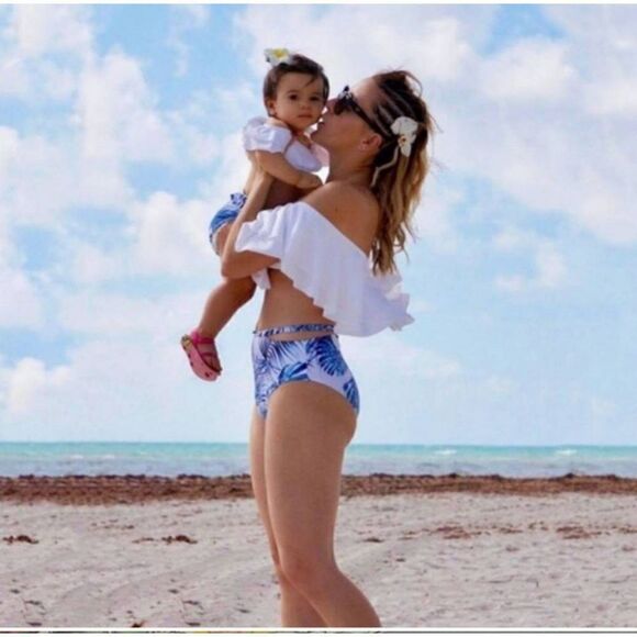 Pat Pat NWT Palm Leaf Two Piece Swimsuit Size Large - Picture 2 of 5